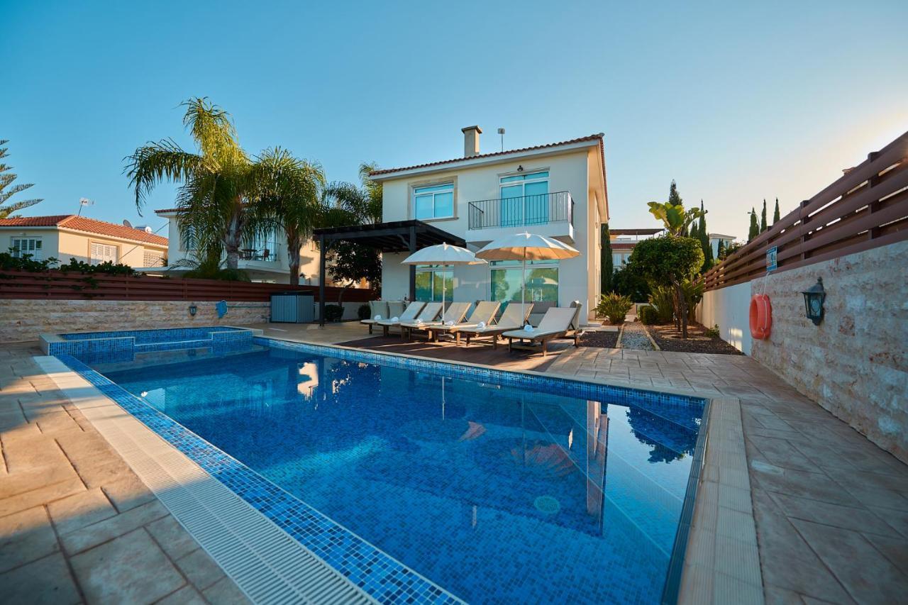Beach Front Bella Vista By Ezoria Villas Протарас Екстериор снимка