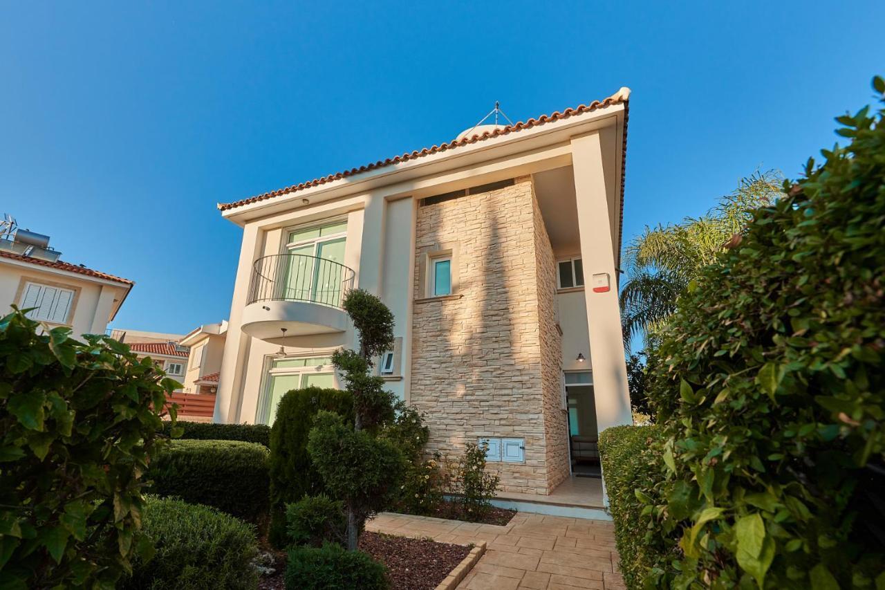 Beach Front Bella Vista By Ezoria Villas Протарас Екстериор снимка