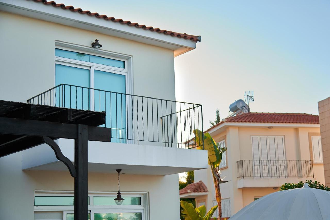 Beach Front Bella Vista By Ezoria Villas Протарас Екстериор снимка